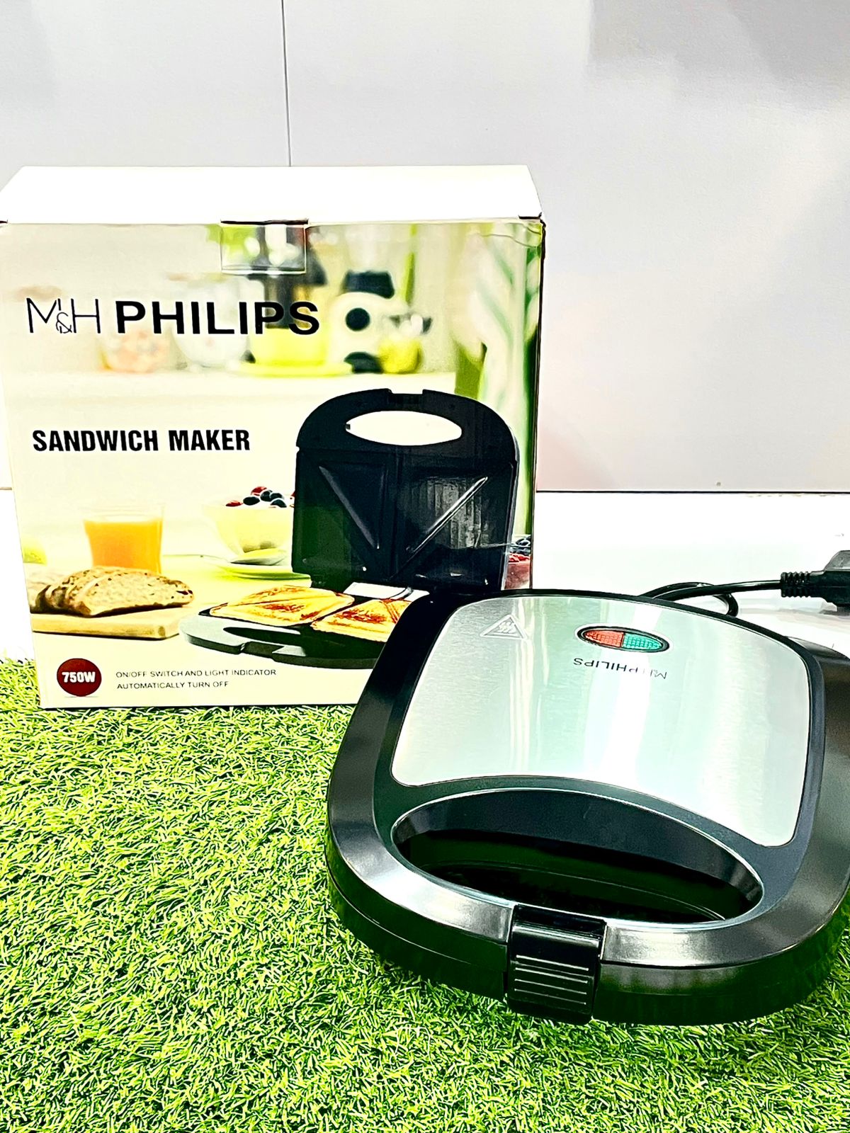 Philips Sandwich Maker 750W – Non-Stick Plates | Fast Heating Toast & Grill Maker